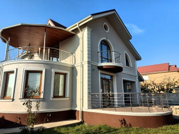 Casa 210m², Ialoveni, Centru, str. Mihai Viteazul photo