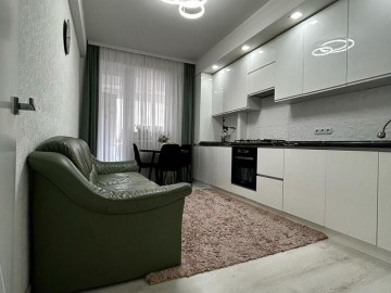 Apartament cu 2 camere, 70m², Chișinău, Telecentru, str. Sprîncenoaia photo