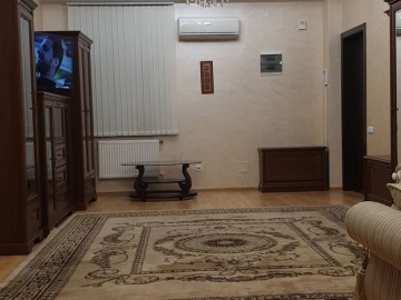 Chirie-3-х комнатная квартира, 85м², Chișinău, Centru, bd. Decebal photo