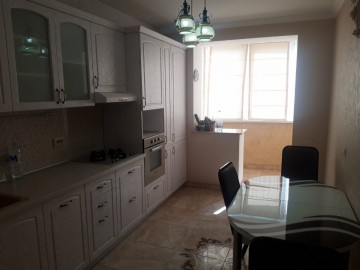 Chirie-2-х комнатная квартира, 70м², Chișinău, Buiucani, bd. Alba-Iulia photo