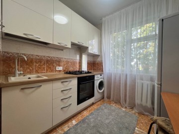 Apartament cu 2 camere, 50m², Chișinău, Botanica, str. Hristo Botev photo