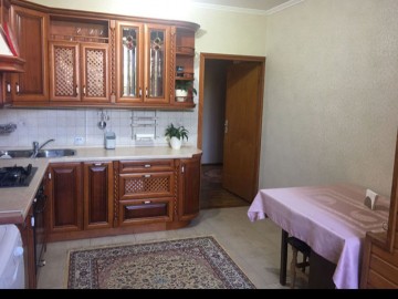 Apartament cu 3 camere, 84m², Chișinău, Centru, str. Romană photo