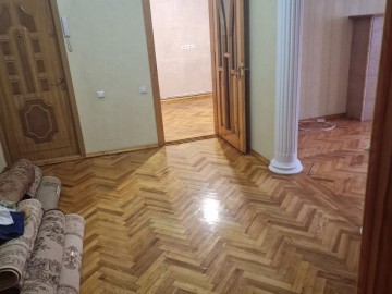 Apartament cu 3 camere, 80m², Chișinău, Poșta Veche, str. Calea Orheiului photo