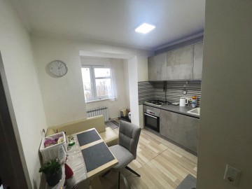 Apartament cu 2 camere, 42m², Chișinău, Râșcani, str. Florilor photo