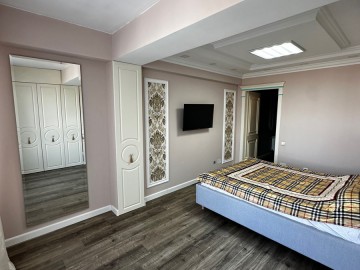 Chirie-Apartament cu 2 camere, 60m², Chișinău, Centru, str. Nicolae Testemițanu photo