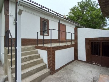 130m², Ialoveni, Centru, str. Florilor photo