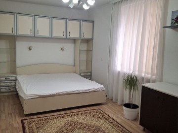 Chirie-Apartament cu 2 camere, 50m², Флорилор photo