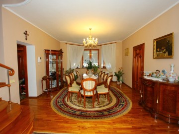 Дом с 2 уровнями, 180м² Codru Sf.Petru photo