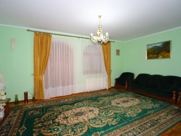 Casă cu 2 nivele, 180m² Codru, Sf.Petru photo