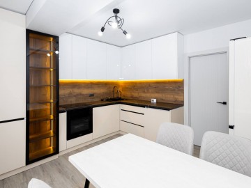 Apartament cu 3 camere, 71m², Mircea cel bătrân photo