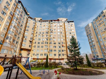 Apartament cu 2 camere, 60m², Cuza-Voda photo