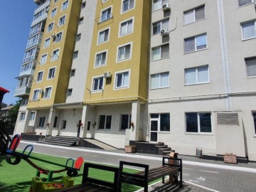 Chirie-Apartament cu 2 camere, 72m², str. Paris photo