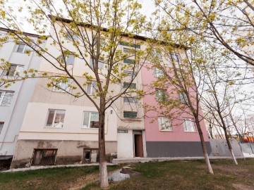 Apartament cu 3 camere, 78m², Ialoveni, Moldova photo