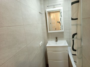 Apartament cu 3 camere, 70m², Sarmizegetusa photo