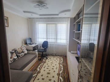 Apartament cu 3 camere, 69m², Николай Костин photo