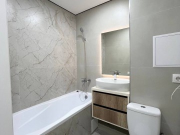 Apartament cu 2 camere, 47m², str. Hristobotev 5/1 photo