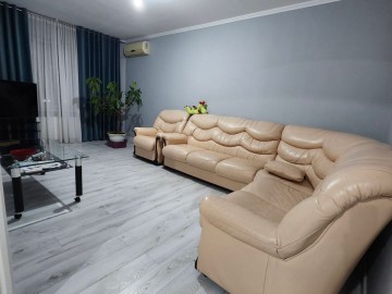 Apartament cu 3 camere, 72m², Mircea cel Bătrân photo