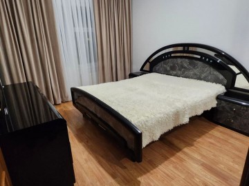 Apartament cu 3 camere, 72m², Mircea cel Bătrân photo