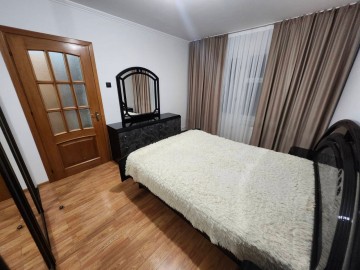 3-х комнатная квартира, 72м², Mircea cel Bătrân photo