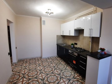Apartament cu 3 camere, 74m², Str.Izmail photo