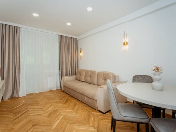 Apartament cu 2 camere, 50m², Strada Trandafirilor photo