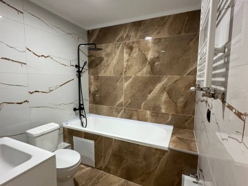 Apartament cu 2 camere, 58m², Alba Iulia photo