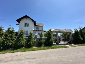 Casă cu 2 nivele, 160m²,Тогатино, Келтуитор, ул. Трандафирилор photo
