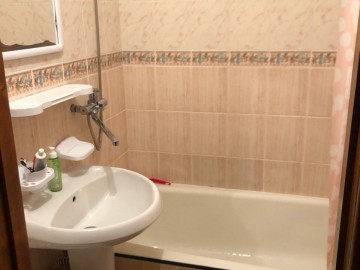Apartament cu 3 camere, 70m², Strada Mihail Lomonosov photo