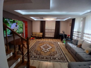 Casă cu 2 nivele, 250m², N.Sulac photo