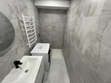 Apartament cu 4 camere, 105m², Buiucani, Calea Ieșilor photo