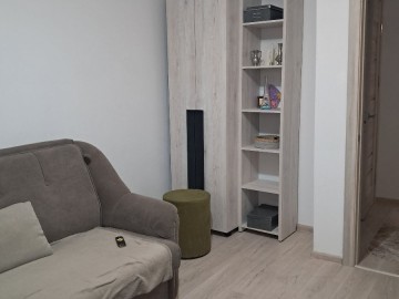 chirie-Apartament cu 2 camere, 65m², botanica,Traian photo