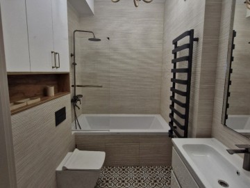 Se vinde-Apartament cu 3 camere, 92m², Buiucani,Calea Ieșilor photo