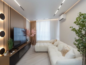 Se vinde-Apartament cu 2 camere, 81m²,centru, Nicolae Testimitanu photo