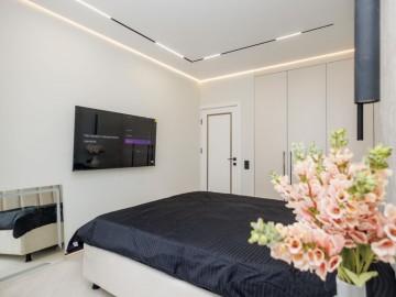 Se vinde-Apartament cu 2 camere, 76m²,Centru, Testemițanu photo
