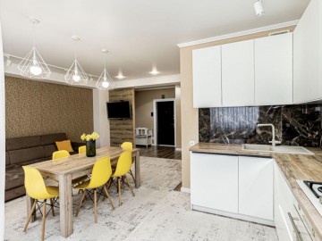 Apartament cu 2 camere, 92m², Sprîncenoaia photo