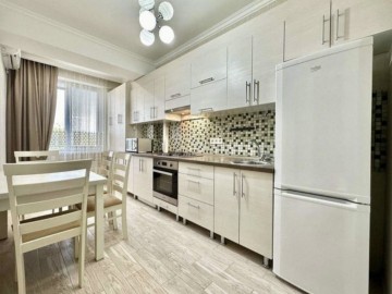 Сдается-1 комнатная квартира, 42м²,Ботаника, Nikolai Zelinski photo