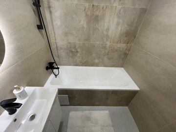 Apartament cu 3 camere, 68m², Ciocana, Ginta Latina photo