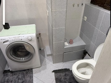 Chirie-Apartament cu 3 camere, 75m²,centru, Albisoara photo