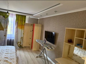 Chirie-Apartament cu 3 camere, 75m²,centru, Albisoara photo