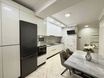 Apartament cu 2 camere, Riscani 69m², Флорилор photo