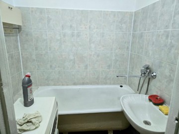Apartament cu 2 camere, 48m², Botanica, бул. Траян photo