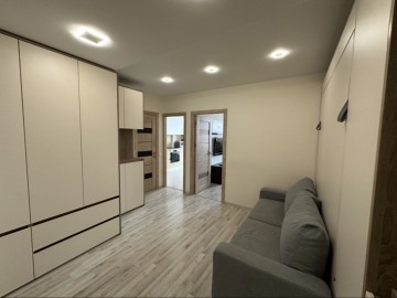 Chirie-Apartament cu 2 camere, 50m², Centru,Melestiu photo