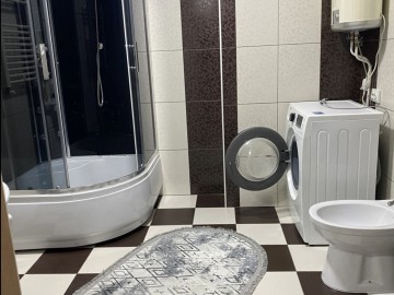 Chirie-Apartament cu 1 cameră, 55m², Centru,Valea Trandafirilor photo