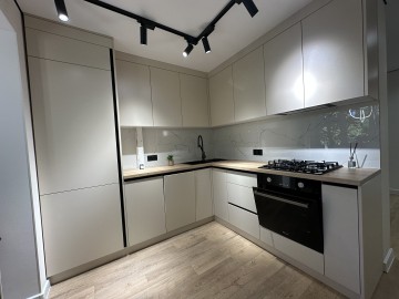 Apartament cu 3 camere, 75m², Cuza vodă photo