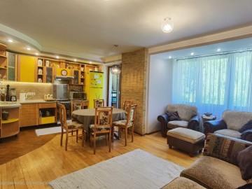 Apartament cu 3 camere, 70m², Кишинёв, Центр, str. Grădinilor photo