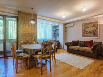 Apartament cu 3 camere, 70m², Кишинёв, Центр, str. Grădinilor photo