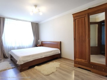 Apartament cu 3 camere, 70m², Кишинёв, Центр, str. Grădinilor photo