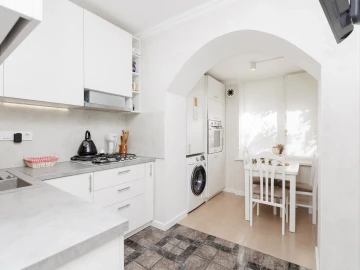 Apartament cu 2 camere, 48m², Alexandru cel Bun photo