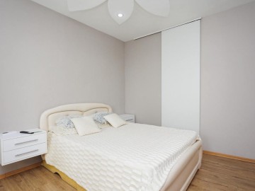 Apartament cu 3 camere, 70m², P.Zadnipru photo