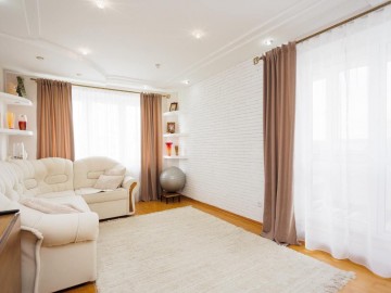 Apartament cu 3 camere, 70m², P.Zadnipru photo